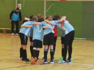 Mehr über den Artikel erfahren Viktorias D1-Junioren begeistern